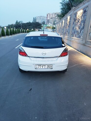 Opel Astra 2009, 153,600 km - 1.4 l - Bakı