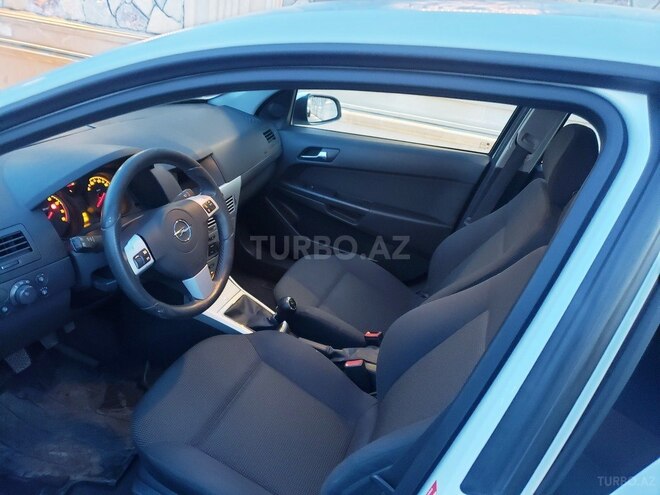 Opel Astra 2009, 153,600 km - 1.4 l - Bakı
