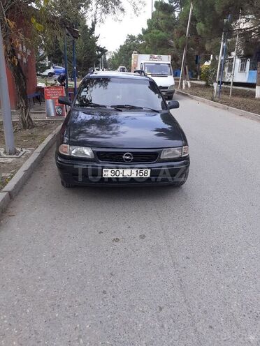 Opel Astra 1996, 220,000 km - 1.6 l - Sumqayıt