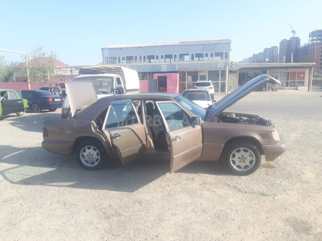 Mercedes E 300 1994, 345,623 km - 3.0 л - Bakı