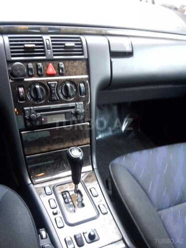 Mercedes E 240 1999, 225,988 km - 2.4 l - Bakı