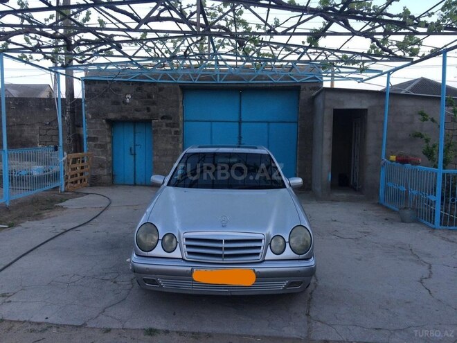 Mercedes E 280 1997, 245,236 km - 2.8 l - Bakı