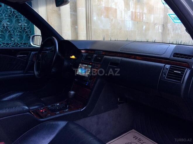 Mercedes E 280 1997, 245,236 km - 2.8 l - Bakı
