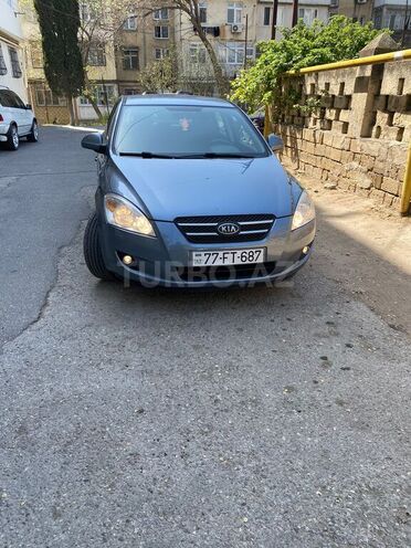 Kia Ceed 2007, 285,000 km - 1.6 l - Bakı