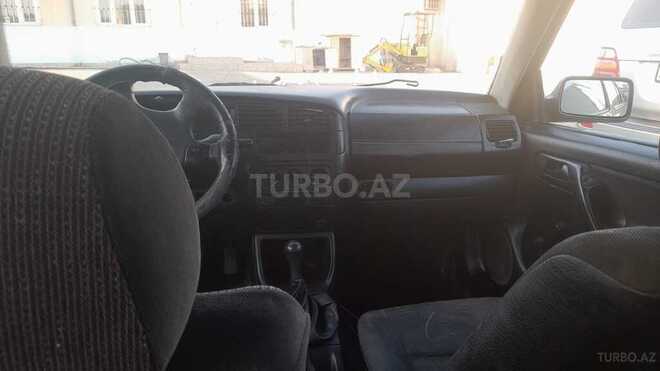 Volkswagen Vento 1996, 250,000 km - 1.8 l - Bakı
