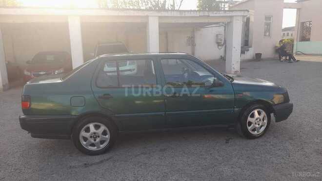 Volkswagen Vento 1996, 250,000 km - 1.8 l - Bakı