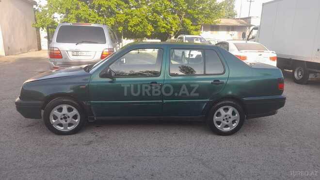Volkswagen Vento 1996, 250,000 km - 1.8 l - Bakı