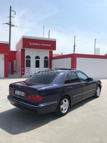 Mercedes E 220 2000, 296,000 km - 2.2 l - Sabirabad