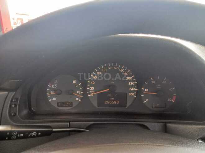 Mercedes E 220 2000, 296,000 km - 2.2 l - Sabirabad