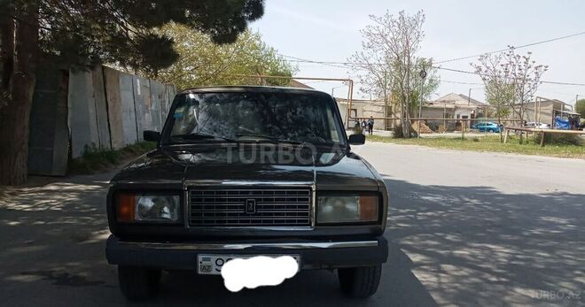 LADA (VAZ) 2107 2010, 25,000 km - 1.6 л - Neftçala