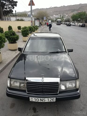 Mercedes E 220 1993, 500,000 km - 2.2 л - Bakı