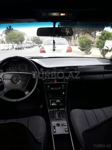 Mercedes E 220 1993, 500,000 km - 2.2 л - Bakı