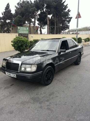 Mercedes E 220 1993, 500,000 km - 2.2 л - Bakı