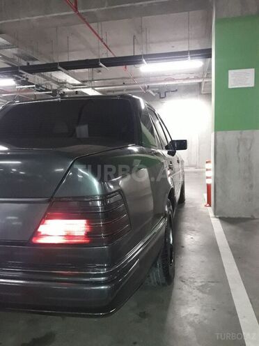 Mercedes E 220 1993, 500,000 km - 2.2 л - Bakı