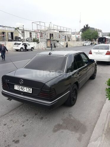 Mercedes E 220 1993, 500,000 km - 2.2 л - Bakı