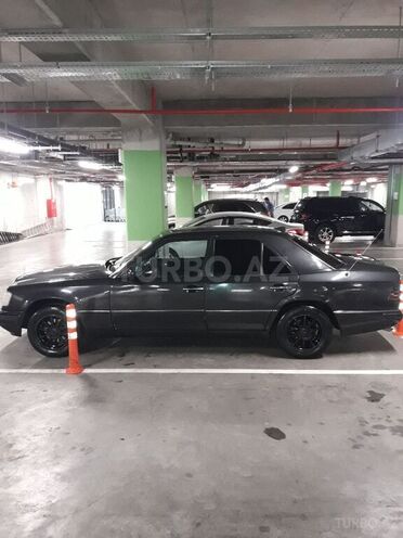 Mercedes E 220 1993, 500,000 km - 2.2 л - Bakı