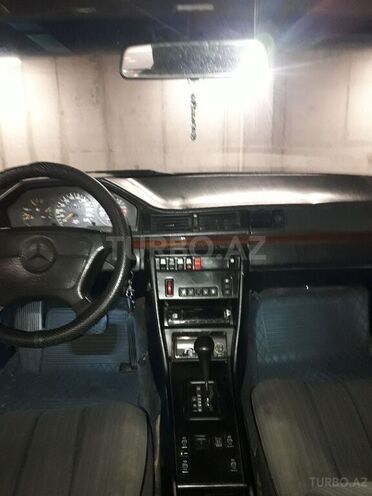 Mercedes E 220 1993, 500,000 km - 2.2 л - Bakı