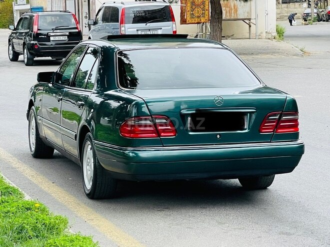 Mercedes E 230 1997, 220,559 km - 2.3 l - Bakı
