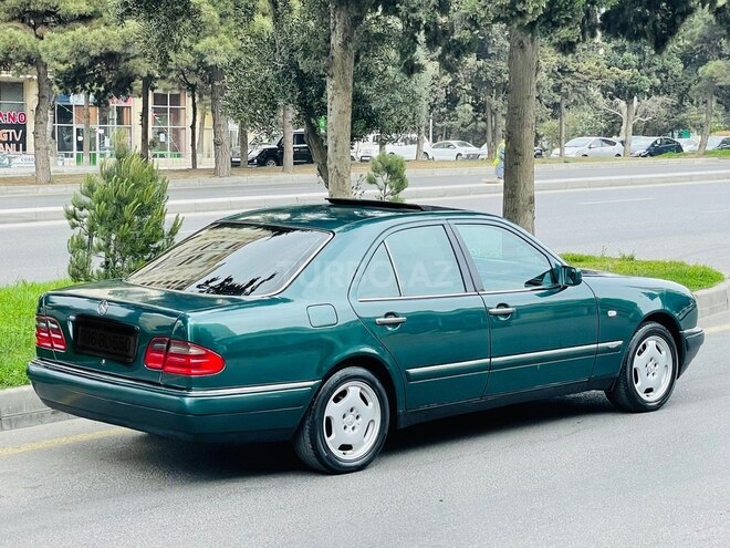 Mercedes E 230 1997, 220,559 km - 2.3 l - Bakı