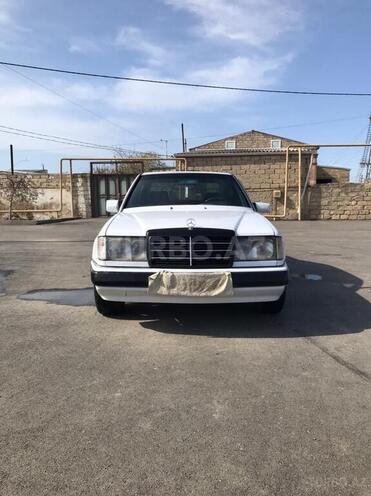 Mercedes E 220 1990, 271,000 km - 2.2 l - Bakı