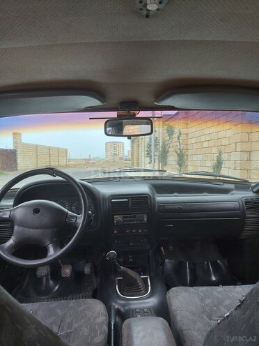 GAZ 3110 1999, 18,700 km - 2.4 л - Şirvan