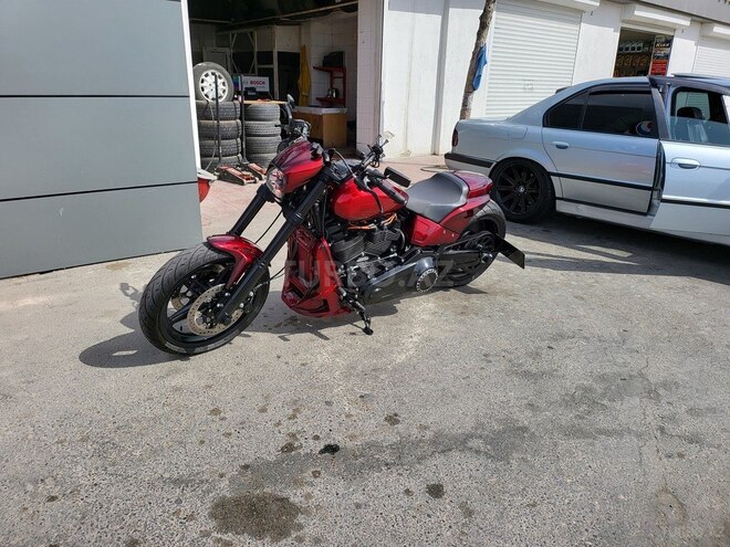 Harley-Davidson  2019, 12,000 km - 1.8 l - Bakı