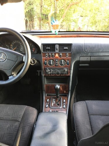 Mercedes C 240 1998, 193,900 km - 2.4 l - Mingəçevir