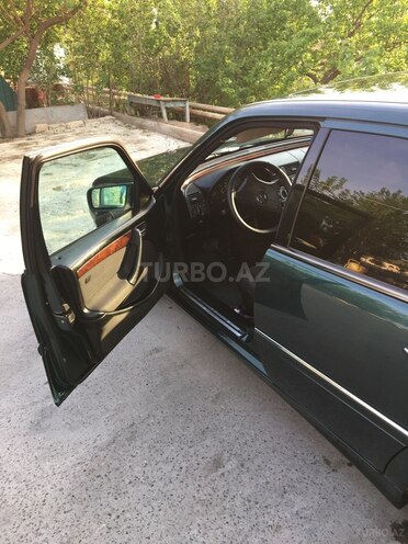 Mercedes C 240 1998, 193,900 km - 2.4 l - Mingəçevir