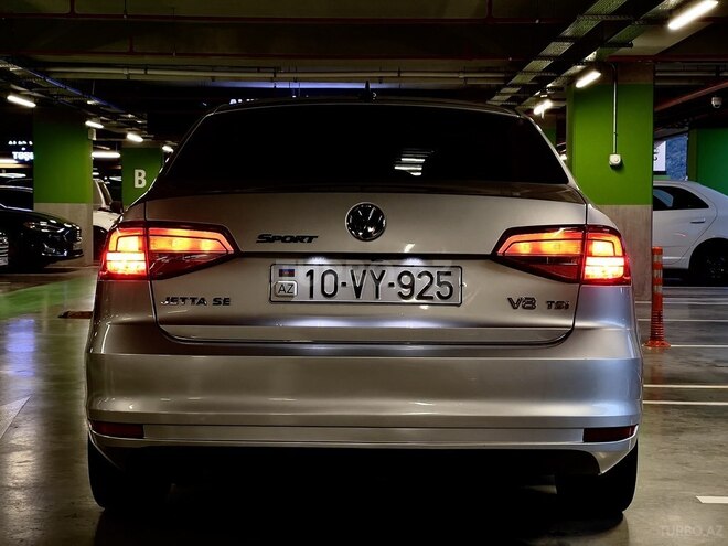 Volkswagen Jetta 2016, 115,068 km - 1.8 л - Bakı
