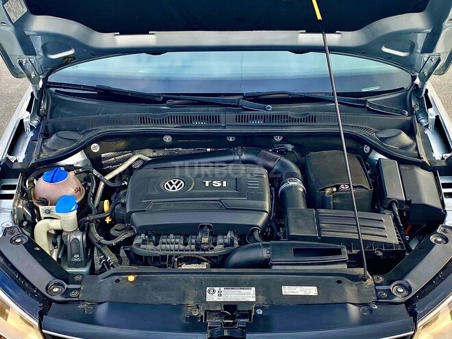 Volkswagen Jetta 2016, 115,068 km - 1.8 л - Bakı
