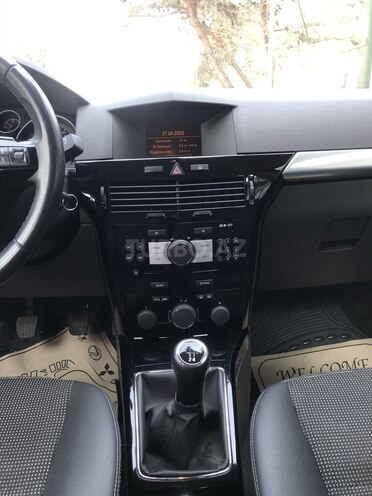 Opel Astra 2010, 191,000 km - 1.4 l - Bakı
