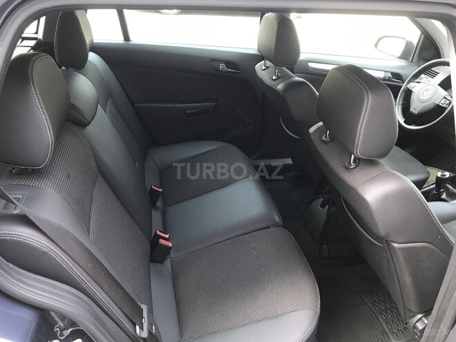 Opel Astra 2010, 191,000 km - 1.4 l - Bakı