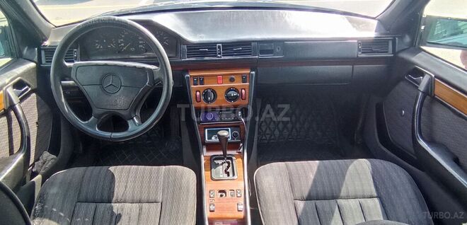 Mercedes E 250 1993, 217,490 km - 2.5 l - Cəlilabad
