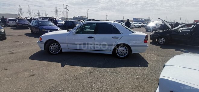 Mercedes C 230 1998, 257,683 km - 2.3 l - Bakı