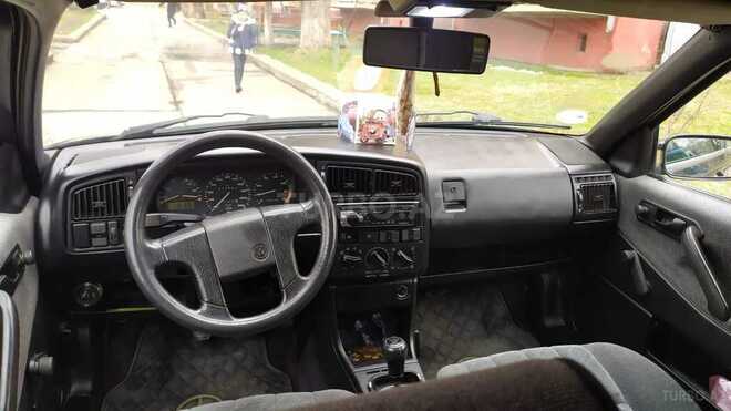 Volkswagen Passat 1991, 338,000 km - 1.8 l - Qəbələ