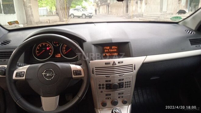Opel Astra 2009, 225,000 km - 1.4 l - Mingəçevir