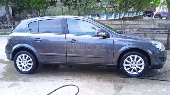 Opel Astra 2009, 225,000 km - 1.4 l - Mingəçevir