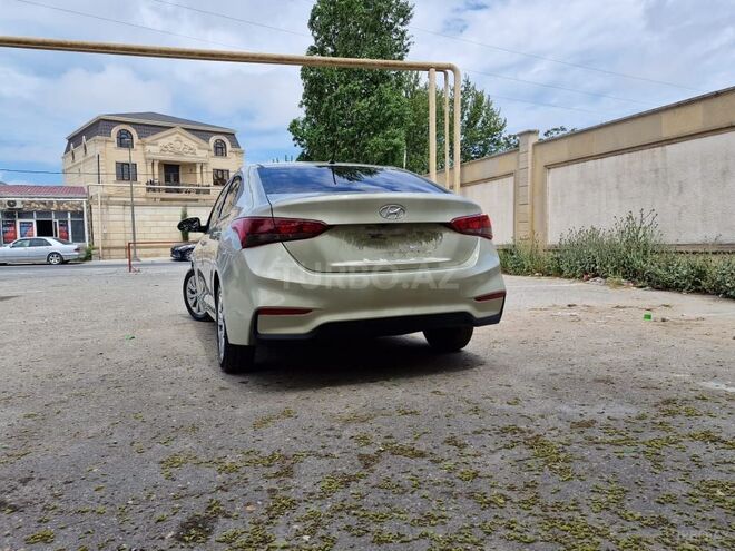 Hyundai Accent 2018, 86,905 km - 1.6 л - Bakı