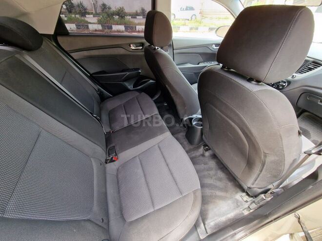 Hyundai Accent 2018, 86,905 km - 1.6 л - Bakı
