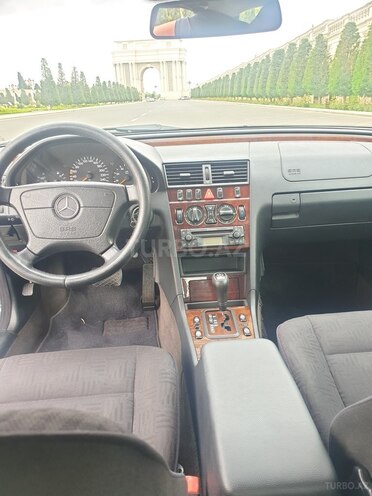 Mercedes C 180 1999, 198,000 km - 1.8 l - Gəncə