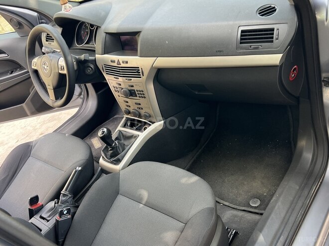 Opel Astra 2007, 198,000 km - 1.3 л - Bakı