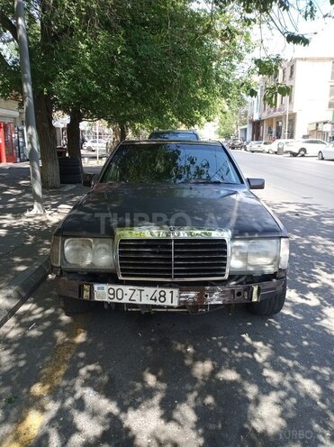 Mercedes E 250 1991, 295,000 km - 2.5 l - Bakı
