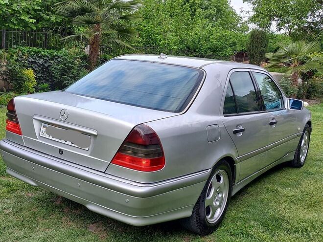 Mercedes C 240 1997, 344,000 km - 2.4 l - Zaqatala