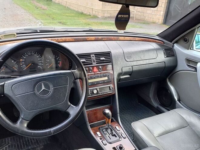 Mercedes C 240 1997, 344,000 km - 2.4 l - Zaqatala
