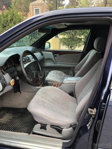 Mercedes E 200 1998, 385,000 km - 2.0 l - Bakı
