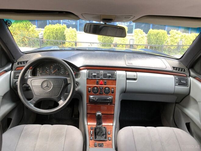 Mercedes E 200 1998, 385,000 km - 2.0 l - Bakı