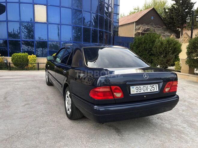 Mercedes E 200 1998, 385,000 km - 2.0 l - Bakı