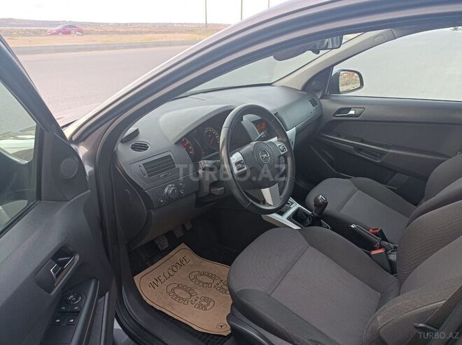 Opel Astra 2010, 160,000 km - 1.4 l - Bakı