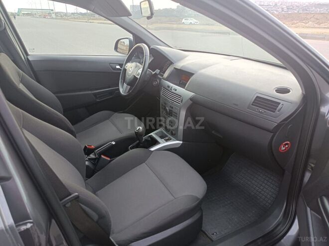 Opel Astra 2010, 160,000 km - 1.4 l - Bakı