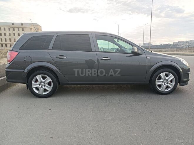 Opel Astra 2010, 160,000 km - 1.4 l - Bakı